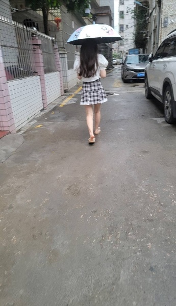 龙岗双龙东三村，整个村也不算大